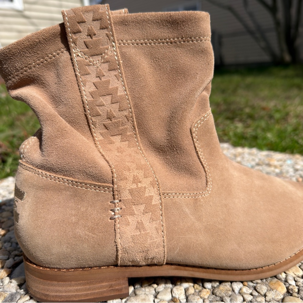 Toms Tan Suede Ankle Booties - Picture 5 of 16